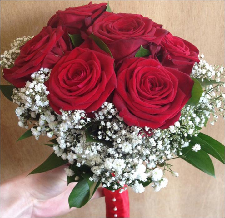 Red Rose Wedding Bouquets 20 Ravishing Reds To Choose From