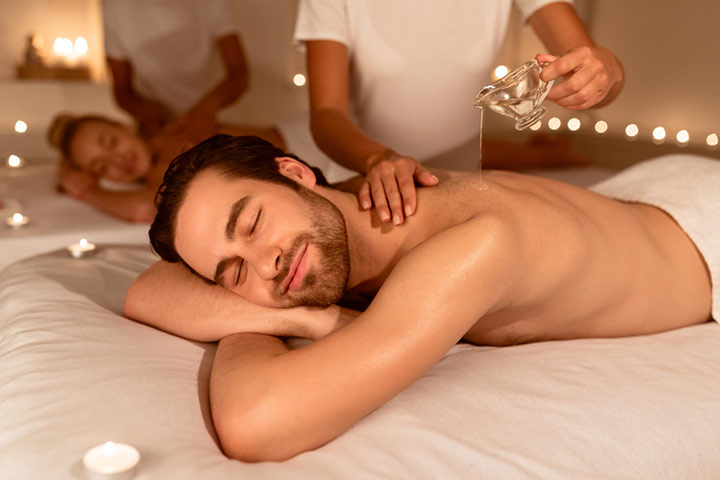 Go For A Relaxing Ayurvedic Couple’s Spa