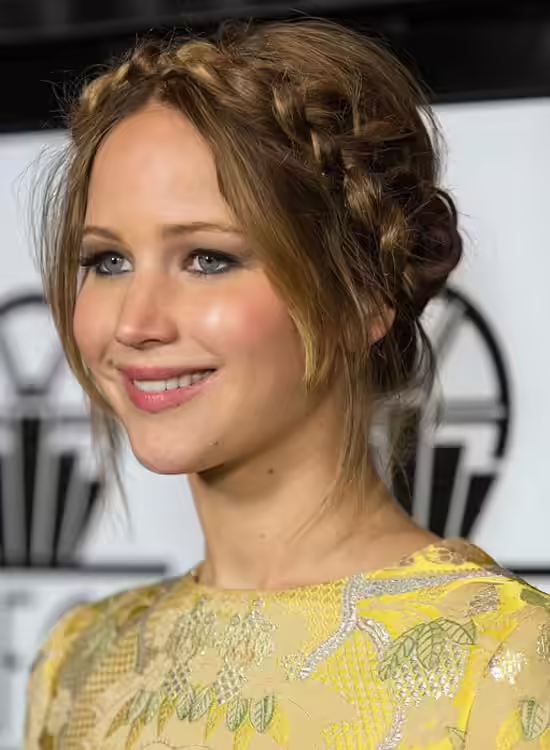 Messy Hairdo with Bangs and Braided Headband