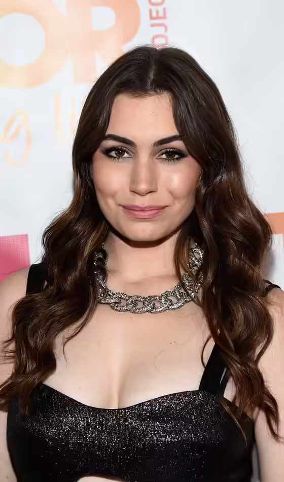 Summer Hairstyles For Long Hair - Dark Shiny Waves Dark Shiny Waves