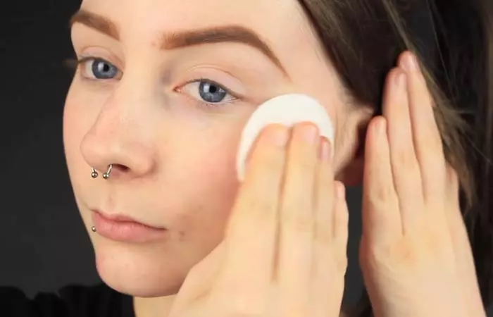 How To Hide Pimples With Makeup - Step 1 Cleanse and Moisturize Your Skin