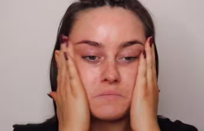 Step 2 Prime Your Face How To Hide Pimples With Makeup - Step 2 Prime Your Face