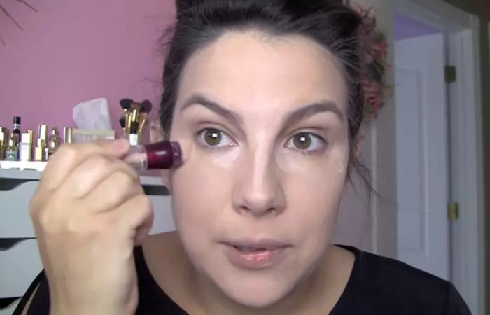 How To Hide Pimples With Makeup - Step 3 Apply Concealer 