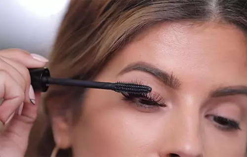 How To Apply False Eyelashes - Finish With Mascara (Optional)