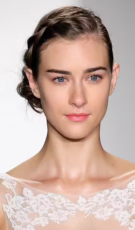 A low bun