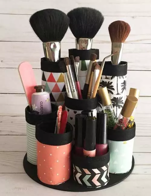 DIY Artsy Makeup Holder Cups