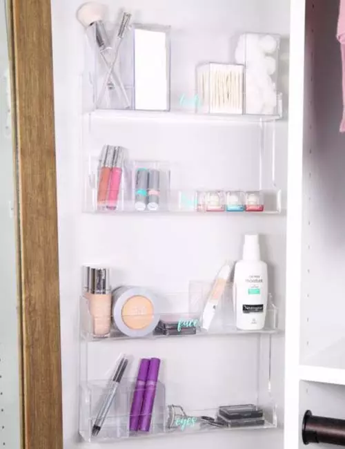 DIY Minimalist Makeup Stand 