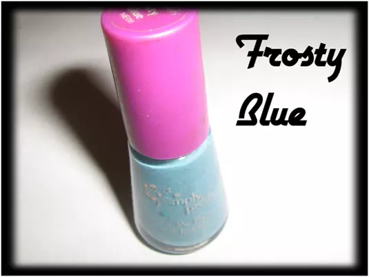 Frosty blue nail makeup