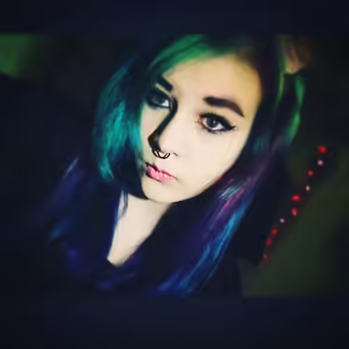 Emo Hairstyles For Girls - Green And Blue Streaks Green And Blue Streaks