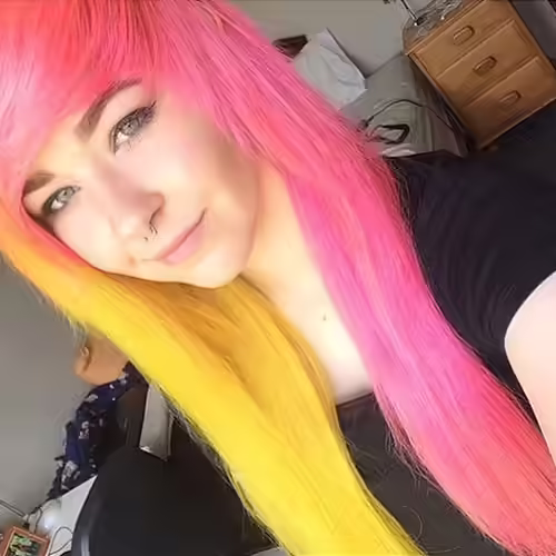 Emo Hairstyles For Girls - Multi-Colored Emo Look Multi-Colored Emo Look