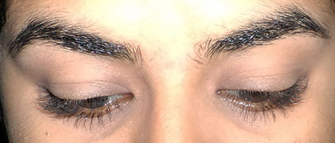 Purple eye makeup step 1 is to prime your eyes Purple eye makeup step 1 is to prime your eyes
