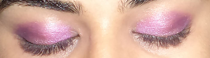 Purple eye makeup step 4 is to blend purple into pink Purple eye makeup step 4 is to blend purple into pink