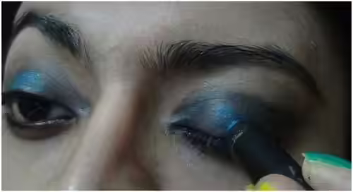 Use A Contrasting Colour Use A Contrasting Color - Black Eye Makeup
