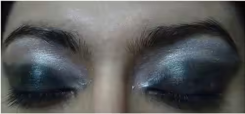 Apply a Shimmer White Shadow Apply a Shimmer White Shadow - Black Eye Makeup