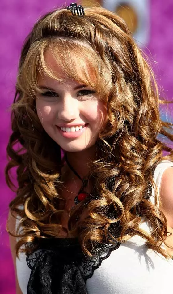 3.Partial-up-hairstyle-for-curly-hair