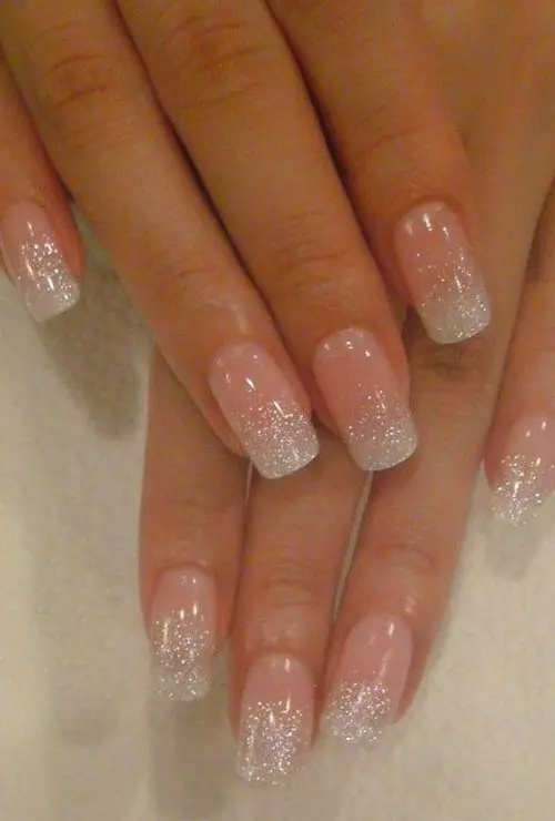 Glitter French Manicure 