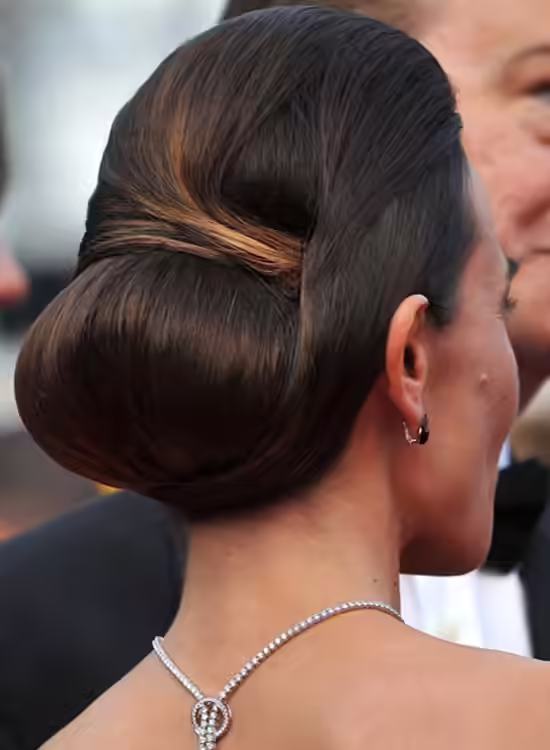 Low-Bun-with-Turns-and-Wraps