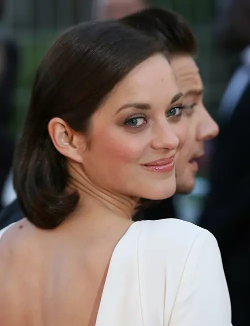 Marion Cotillard’s Tucked