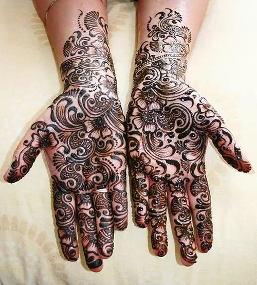 Pakistani Bridal Mehndi Designs