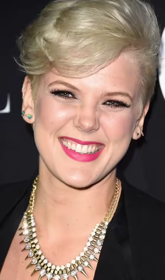 Bridal Hairstyles for Short Hair - Wavy Pixie Wavy Pixie