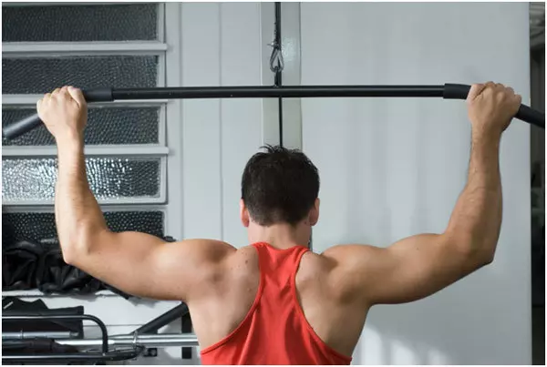 lat-pulldown-exercise