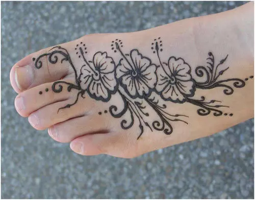 simple mehndi designs for feet