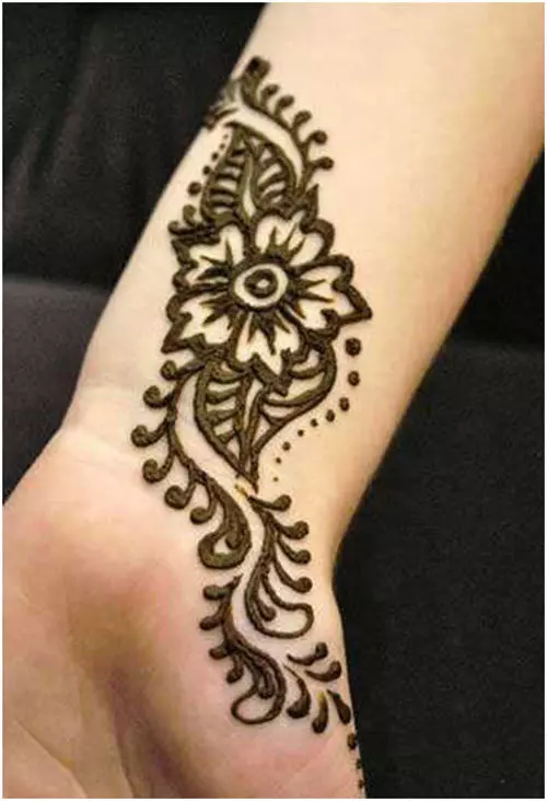 wrist mehndi design