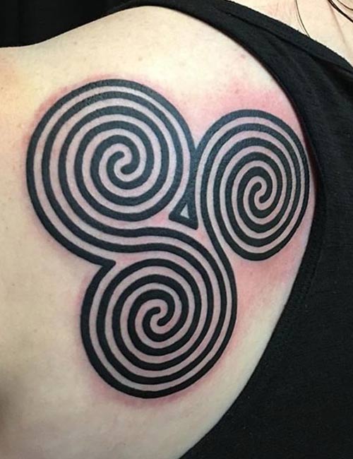 Spiraling Tribal Back Tattoos Spiraling Tribal Back Tattoos