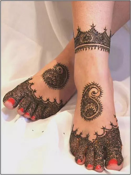 bridal mehndi feet