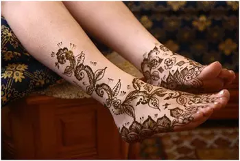 henna tattoo foot