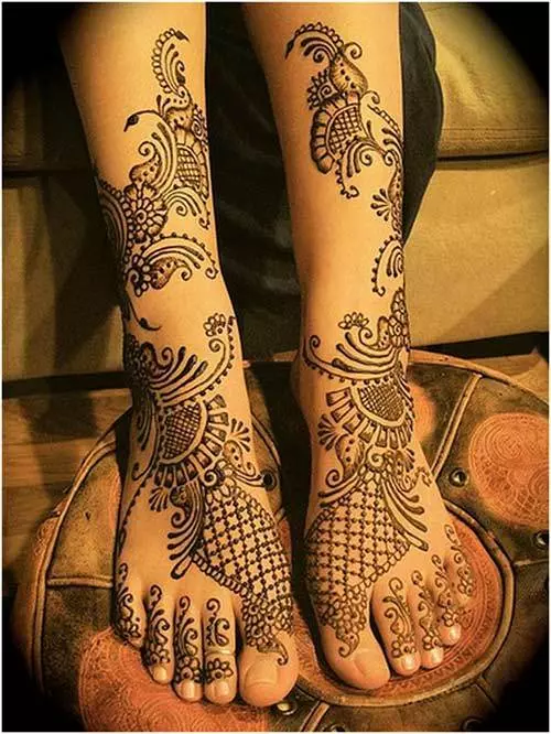 leg mehndi design