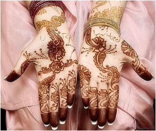 pretty mehndi designs