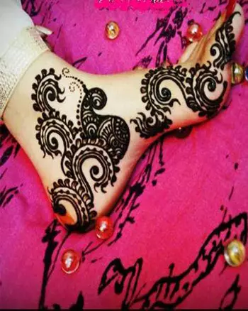 traditional mehndi design