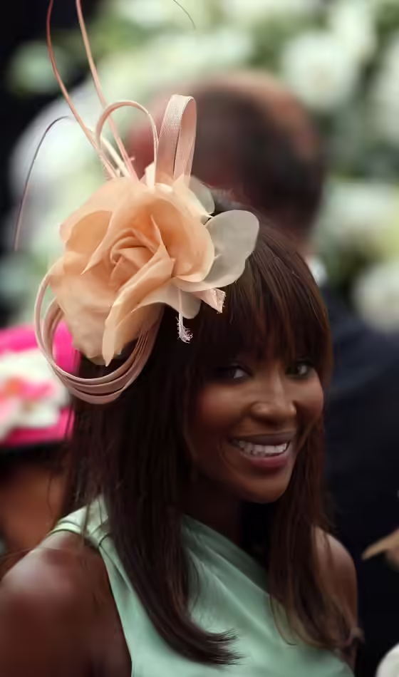 9.Front-Bangs-and-Floral-Accessories