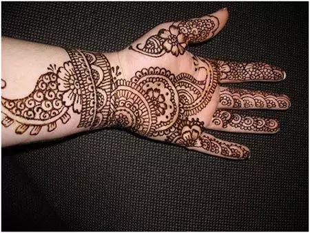 gujarati mehndi design