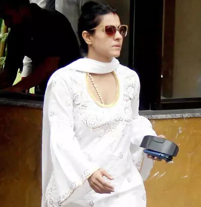 Kajol without makeup at Yash Chopra's tribute