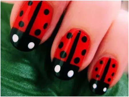 ladybug nails