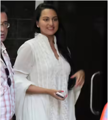 sonakshi sinha in filmfare sonakshi sinha in filmfare