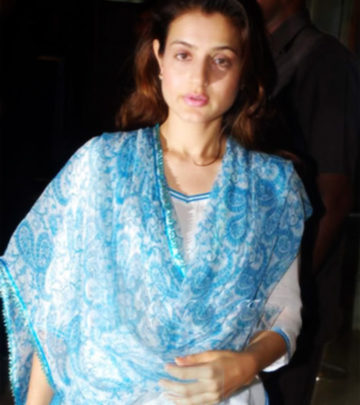 10-Pictures-Of-Amisha-Patel-Without-Makeup