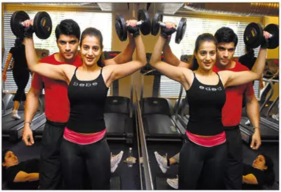 amisha patel workout in gym