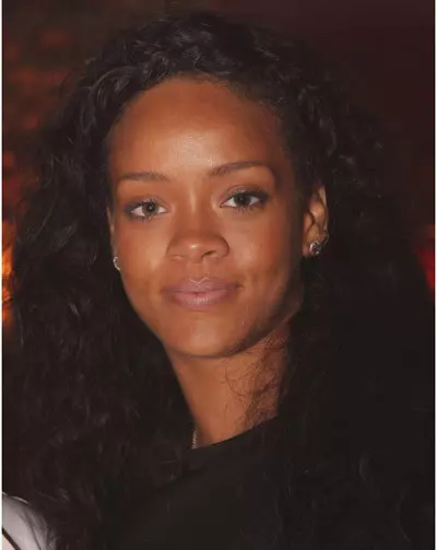 rihanna natural beauty 