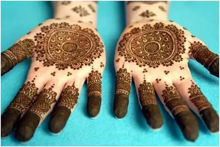 round mehndi designs for hands