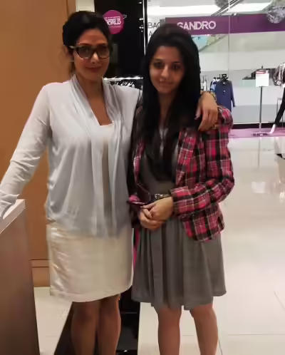 Sridevi no makeup look with Kollywood actress Vedika Sridevi no makeup look with Kollywood actress Vedika