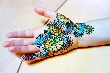 glitter mehndi designs 4