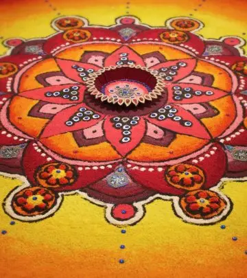 Bring peace and prosperity to your home with one of these gorgeous Maharashtrian rangolis.