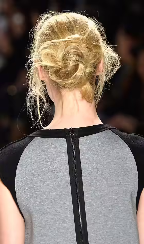 Summer Hairstyles For Girls - Crunched Up Messy Chignon Crunched-Up-Messy-Chignons
