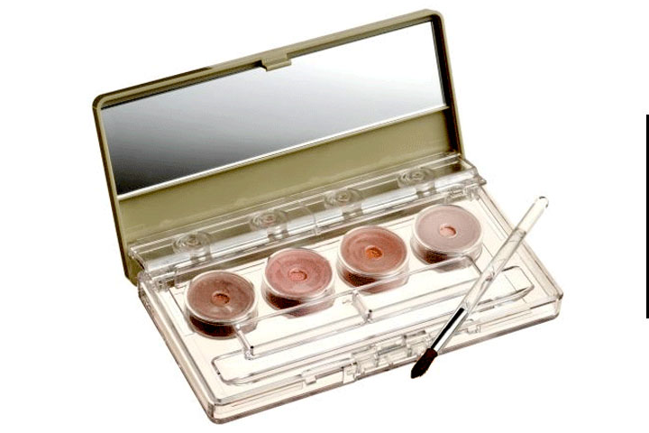 REVLON - Eye Color- Soft on the Eyes Sheer Loose Shadow Kit