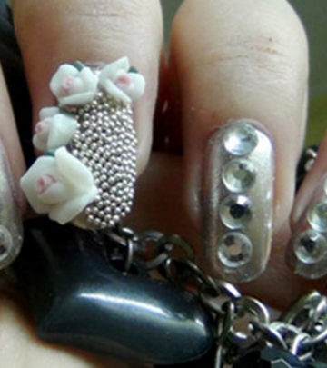 Silver-Nail-Art-Tutorial-–-With-Detailed-Steps-And-Pictures