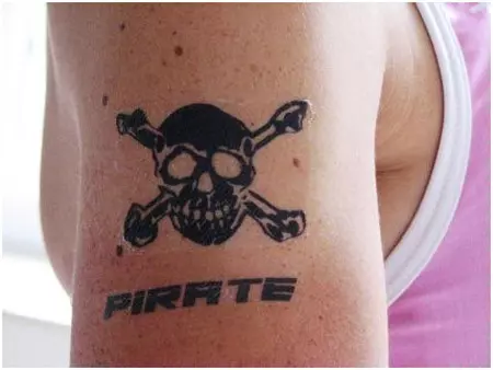 pirate skull tattoo flash