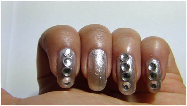 Fix The Rhinestones Silver Nail Art - Fix The Rhinestones